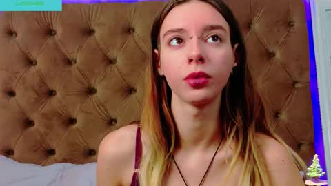mira_lynxx online show from 16, 12, 2025