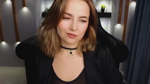 Snapshot of mira_mermayd chatting on 8, 1, 2025 Mira online show from 8, 1, 2025