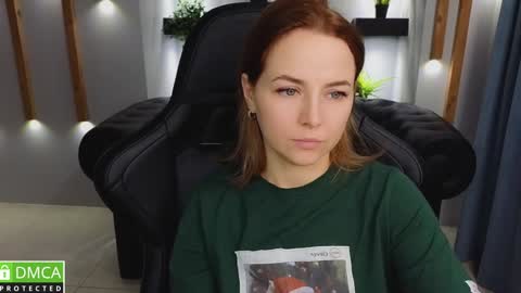 Snapshot of mira_mermayd chatting on 12, 1, 2025 Mira online show from 12, 1, 2025