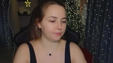 Snapshot of mira_mermayd chatting on 15, 12, 2025 Mira online show from 15, 12, 2025