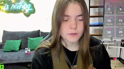 Snapshot of miraa_bloom chatting on 14, 12, 2025 miraa_bloom online show from 14, 12, 2025