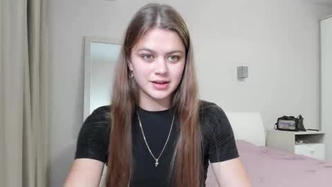 Snapshot of miraa_m chatting on 4, 11, 2025 Mira online show from 4, 11, 2025