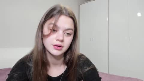 Snapshot of miraa_m chatting on 17, 11, 2025 Mira online show from 17, 11, 2025