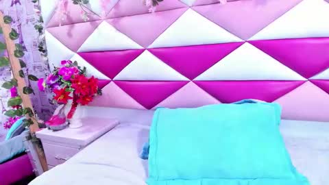 Snapshot of mirabella_miller chatting on 14, 9, 2025 mirabella_miller online show from 14, 9, 2025