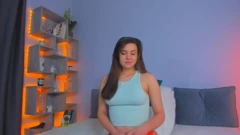 Snapshot of mirabrunette chatting on 7, 6, 2026 Mira follow my fansly online show from 7, 6, 2026