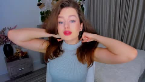 Snapshot of miraclecurly chatting on 29, 12, 2024 Emma online show from 29, 12, 2024