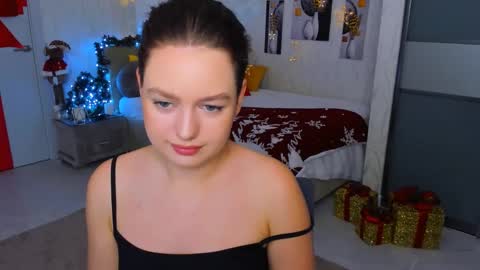 Snapshot of miraclecurly chatting on 9, 1, 2025 Emma online show from 9, 1, 2025