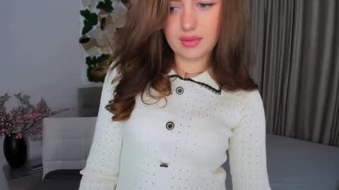Snapshot of miraclecurly chatting on 10, 2, 2025 Emma online show from 10, 2, 2025
