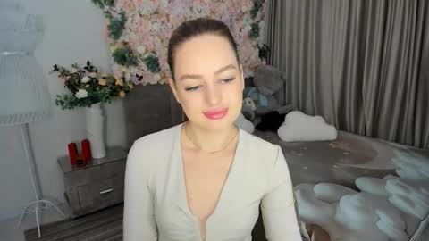 Snapshot of miraclecurly chatting on 16, 10, 2025 Emma online show from 16, 10, 2025