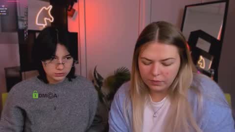 Snapshot of miraella chatting on 1, 10, 2025 Mira online show from 1, 10, 2025