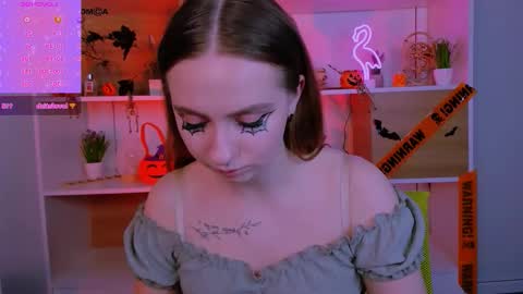 Snapshot of miraella chatting on 31, 10, 2025 Mira online show from 31, 10, 2025