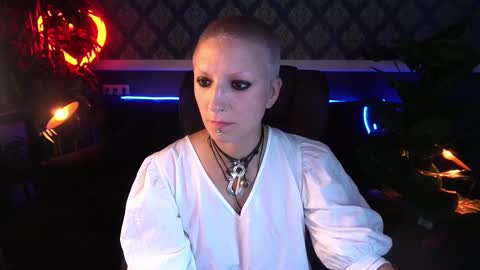 Snapshot of miramoon666 chatting on 11, 9, 2025 Mira online show from 11, 9, 2025