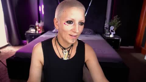 Snapshot of miramoon666 chatting on 13, 9, 2025 Mira online show from 13, 9, 2025