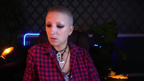 Snapshot of miramoon666 chatting on 19, 9, 2025 Mira online show from 19, 9, 2025