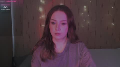 Snapshot of miranadevl chatting on 2, 2, 2025 Kira online show from 2, 2, 2025