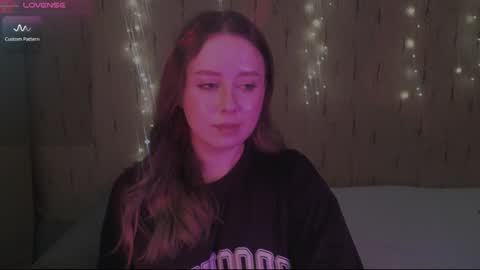 Snapshot of miranadevl chatting on 4, 2, 2025 Kira online show from 4, 2, 2025