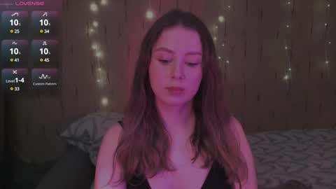 Snapshot of miranadevl chatting on 19, 2, 2025 Kira online show from 19, 2, 2025