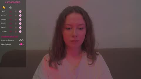 Snapshot of miranadevl chatting on 10, 10, 2025 Kira online show from 10, 10, 2025