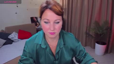 Snapshot of mirandadyson chatting on 13, 9, 2025 MirandaDyson online show from 13, 9, 2025