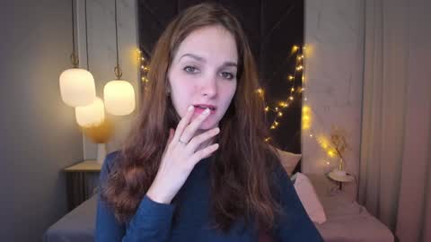 Snapshot of mirandaglow chatting on 5, 1, 2025 Miranda online show from 5, 1, 2025