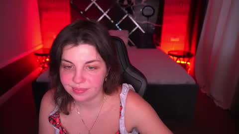 Snapshot of mirandawarm chatting on 24, 10, 2025 Miranda online show from 24, 10, 2025