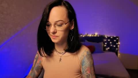 MiraSkyy online show from 3, 6, 2026