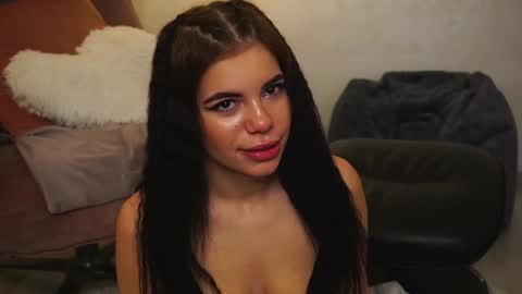 MiriamHazel online show from 14, 12, 2024