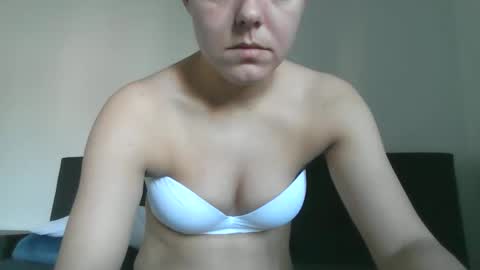 Snapshot of mirra_sins chatting on 16, 10, 2025 Mirra online show from 16, 10, 2025