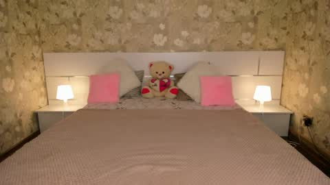 mishapallmer online show from 27, 3, 2026