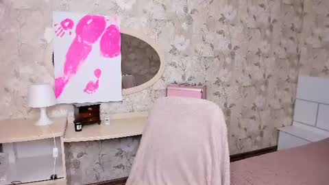 mishapallmer online show from 24, 7, 2026