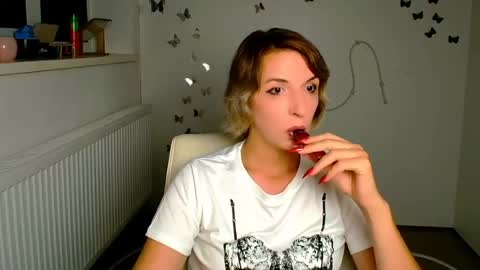 Snapshot of mishelle_blondie chatting on 11, 7, 2026 Mishelle online show from 11, 7, 2026