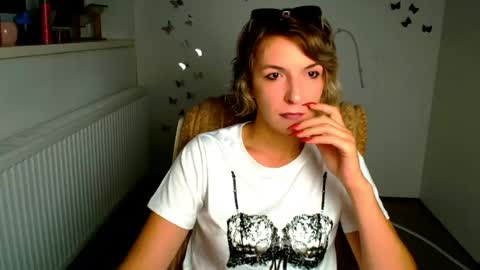 Snapshot of mishelle_blondie chatting on 12, 7, 2026 Mishelle online show from 12, 7, 2026