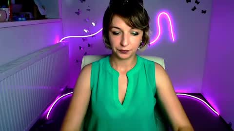 Snapshot of mishelle_blondie chatting on 16, 7, 2026 Mishelle online show from 16, 7, 2026