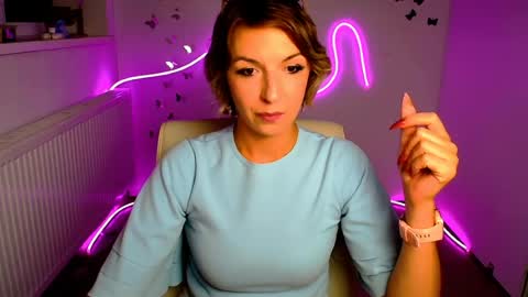 Snapshot of mishelle_blondie chatting on 24, 7, 2026 Mishelle online show from 24, 7, 2026