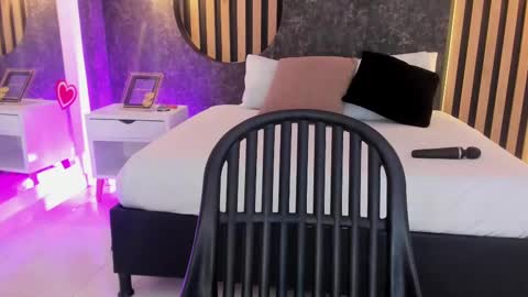 Snapshot of miss10_antonella chatting on 21, 2, 2025 Antonella online show from 21, 2, 2025