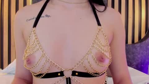 Snapshot of miss10_antonella chatting on 22, 2, 2025 Antonella online show from 22, 2, 2025