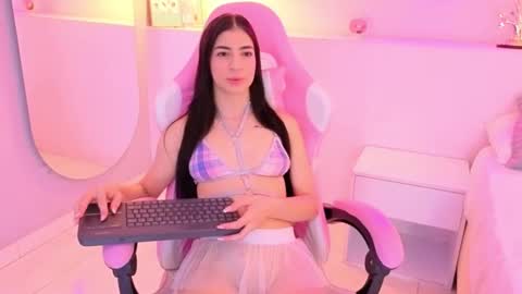 Snapshot of miss10_antonella chatting on 9, 11, 2025 Antonella online show from 9, 11, 2025