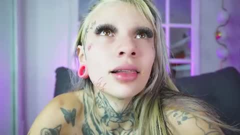 miss___angel online show from 3, 7, 2026