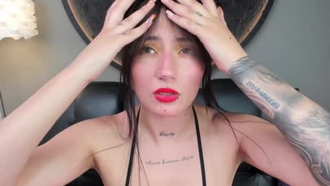 Charlotte online show from 3, 2, 2025