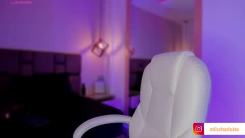 Snapshot of miss__charlotte_ chatting on 27, 12, 2024 Charlotte online show from 27, 12, 2024