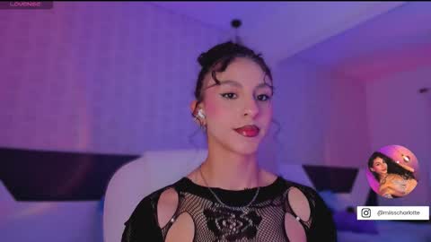 Snapshot of miss__charlotte_ chatting on 8, 11, 2025 Charlotte online show from 8, 11, 2025