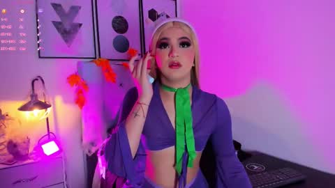 Snapshot of miss__ivy chatting on 31, 10, 2025   online show from 31, 10, 2025