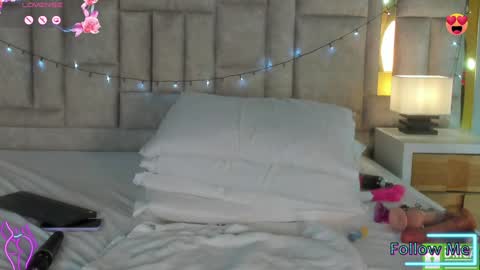 Miss Abigail  online show from 30, 1, 2025