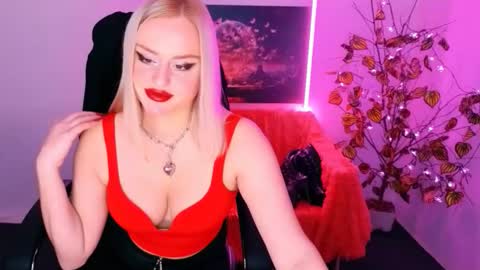Snapshot of miss_alice_silver chatting on 29, 11, 2025 miss_alice_silver online show from 29, 11, 2025
