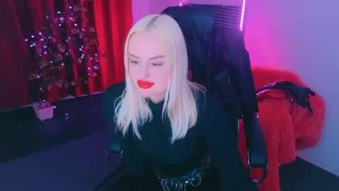 miss_alice_silver online show from 3, 5, 2026