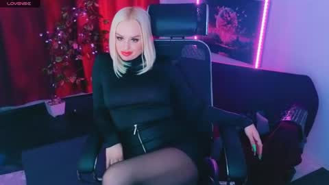 Snapshot of miss_alice_silver chatting on 22, 6, 2026 miss_alice_silver online show from 22, 6, 2026