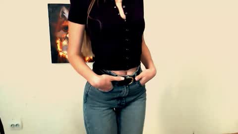 Snapshot of miss_angelina_ chatting on 19, 9, 2025 Angelina online show from 19, 9, 2025