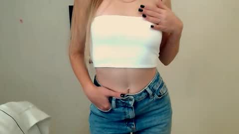 Snapshot of miss_angelina_ chatting on 30, 9, 2025 Angelina online show from 30, 9, 2025