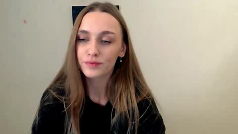 Snapshot of miss_angelina_ chatting on 9, 10, 2025 Angelina online show from 9, 10, 2025