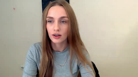 Snapshot of miss_angelina_ chatting on 10, 10, 2025 Angelina online show from 10, 10, 2025